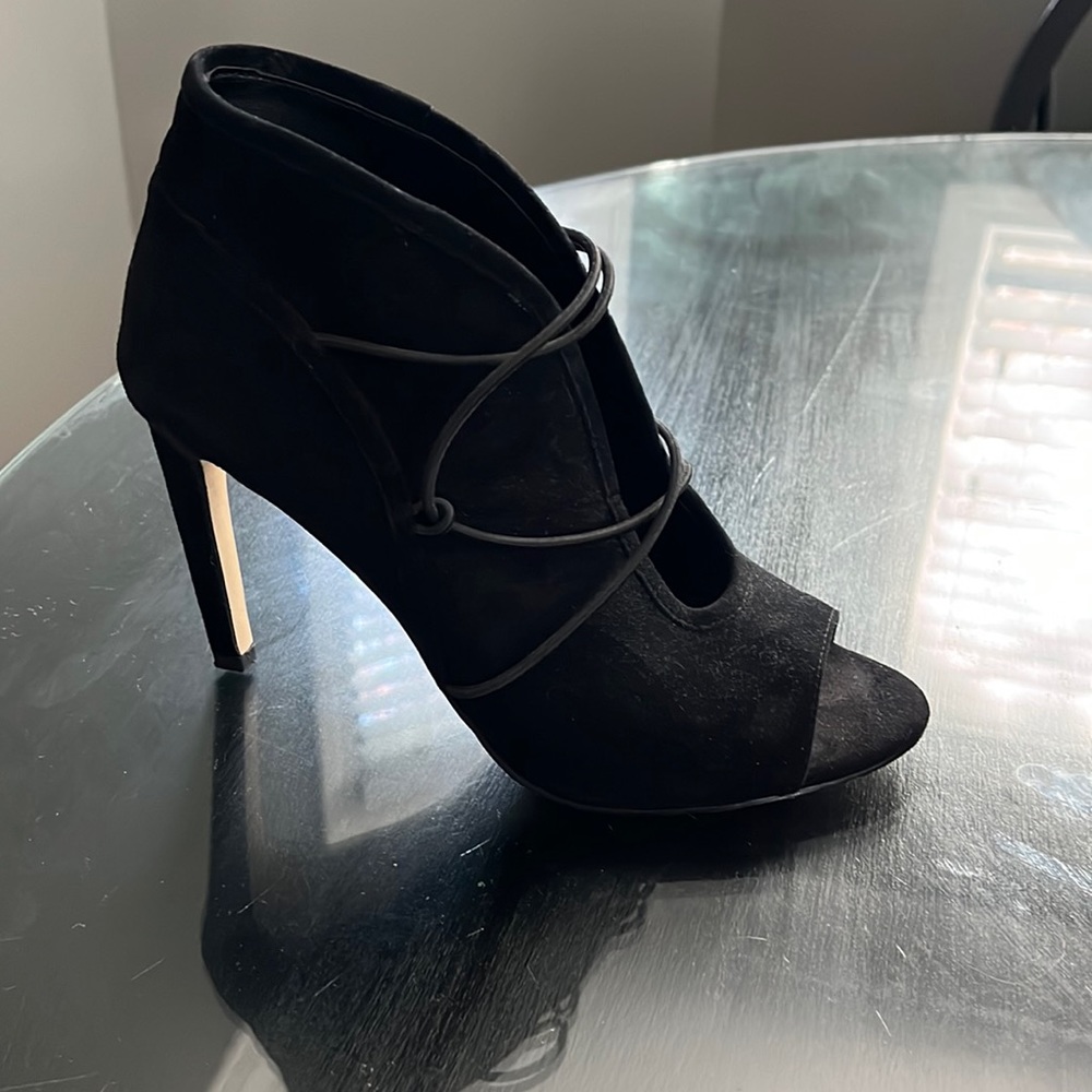Bcbg black heels